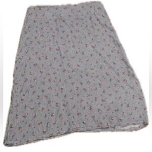 🌹Brandy Melville Gingham skirt with red and pink detail roses